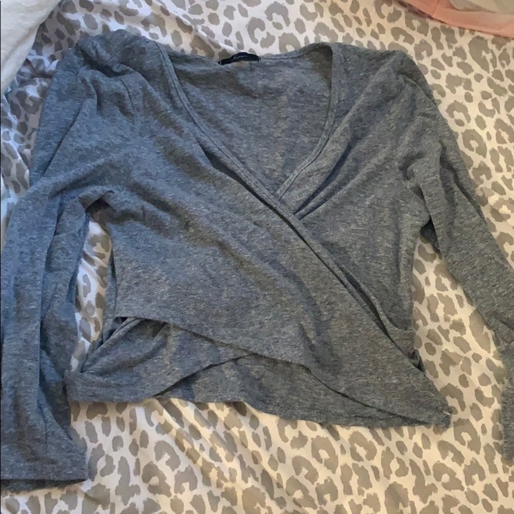 Soprano Wrap-Around Cropped Long Sleeve